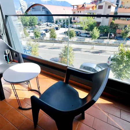 Miku Apartment-chic 2 Bedroom Escape Διαμέρισμα *