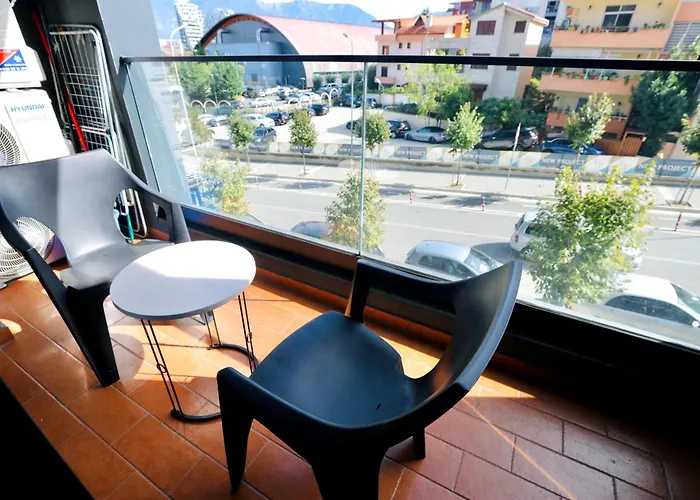 Miku Apartment-chic 2 Bedroom Escape Διαμέρισμα *