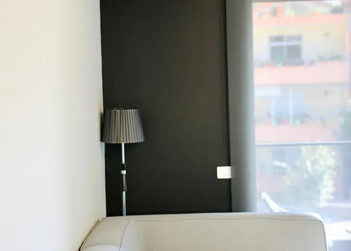 Miku Apartment-chic 2 Bedroom Escape *