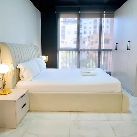 Miku Apartment-chic 2 Bedroom Escape * Τίρανα